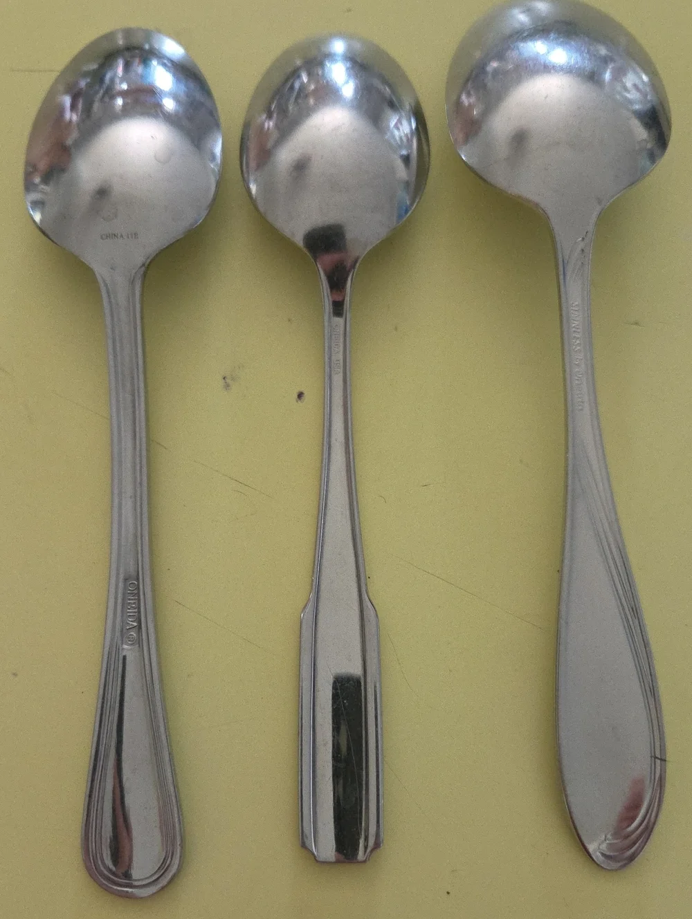 Oneida Stainless Steel 3 Dinner Spoons  Polished Silver Set